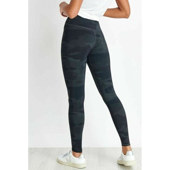 ALO Vapor High Waist Capri Crop Leggings Camouflage Print XX-Small (00-0) NEW - Picture 2 of 12